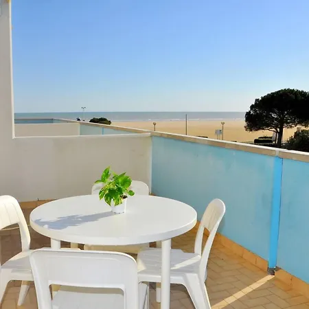One Bedroom Coastal Flat - Beahost Daire