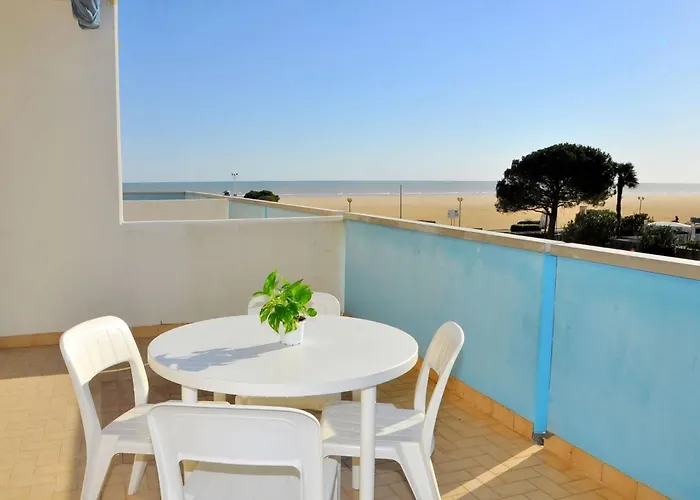 One Bedroom Coastal Flat - Beahost Апартаменти