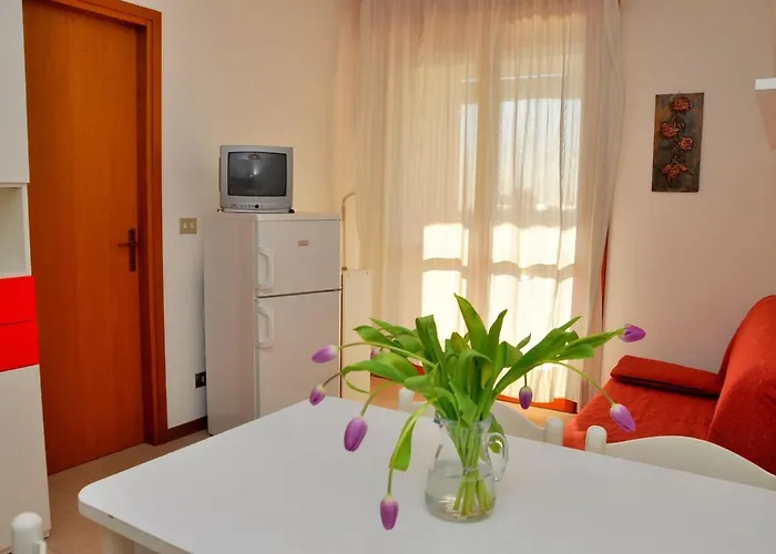 One Bedroom Coastal Flat - Beahost Апартаменти Бібіоне